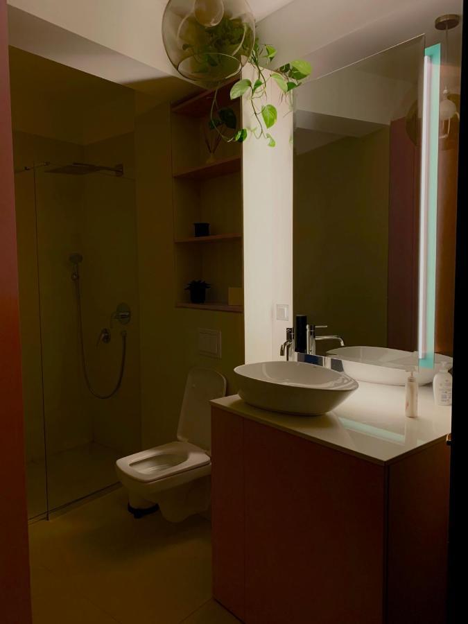 Downtown Italian Studio บูคาเรสต์ ภายนอก รูปภาพ
